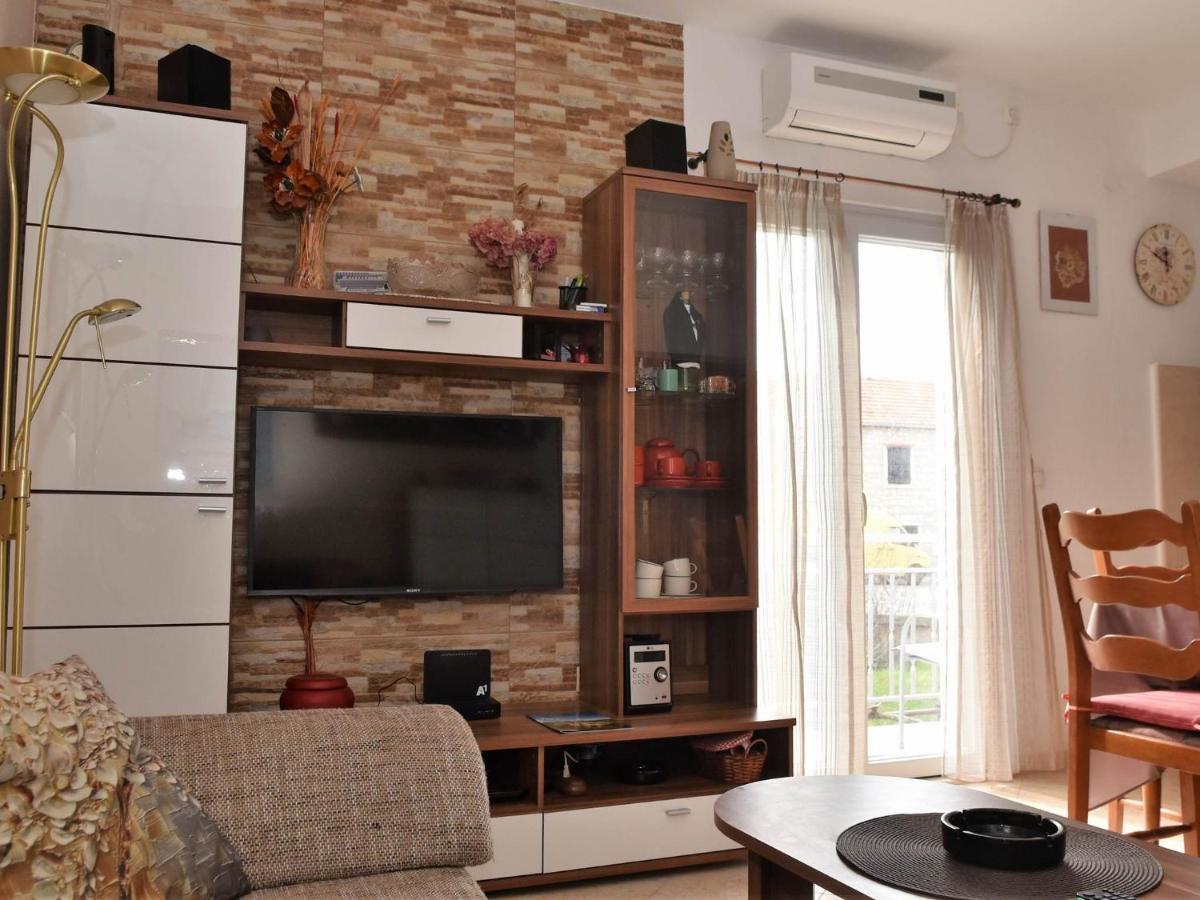 Apartment Manigo ซูเปตาร์ ภายนอก รูปภาพ