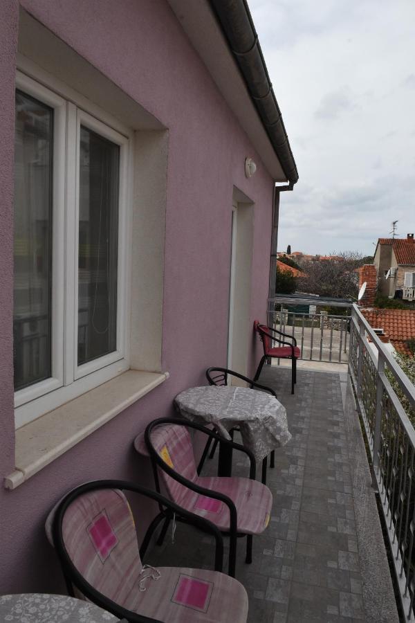 Apartment Manigo ซูเปตาร์ ภายนอก รูปภาพ